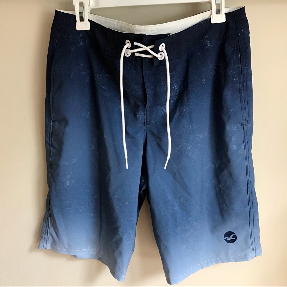 Hollister Men’s bathing suit - Size 30
